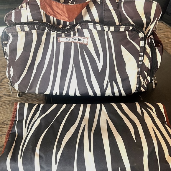 Ju-Ju-Be BFF diaper bag - Picture 1 of 5